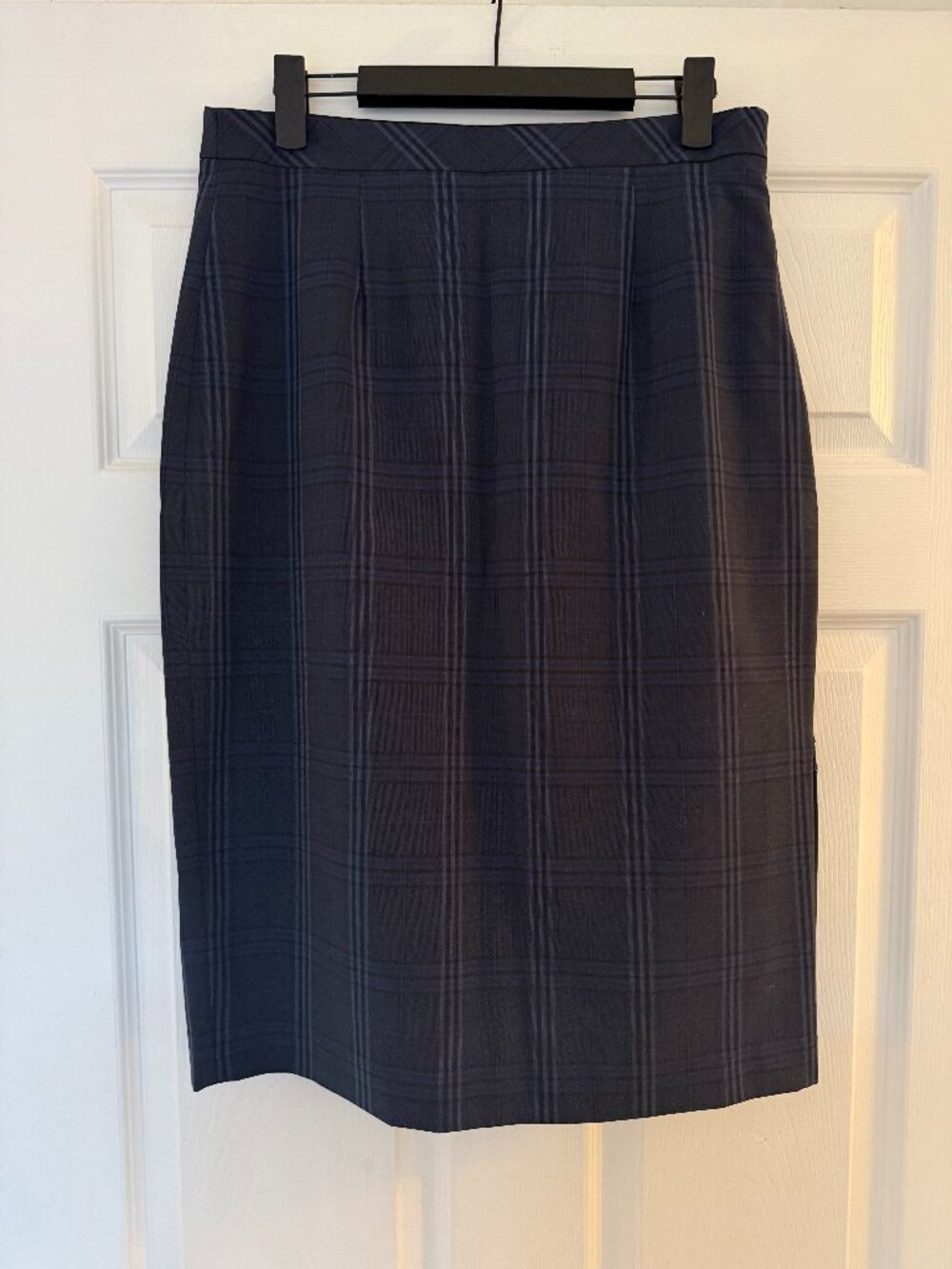 Banana Republic Navy Plaid Pencil Skirt — Size 8
